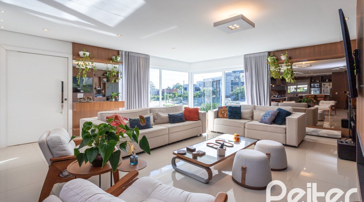 Casa em Condomínio à venda com 253m², 3 dormitórios, 3 suítes, 2 vagas, no bairro Alphaville em PORTO ALEGRE