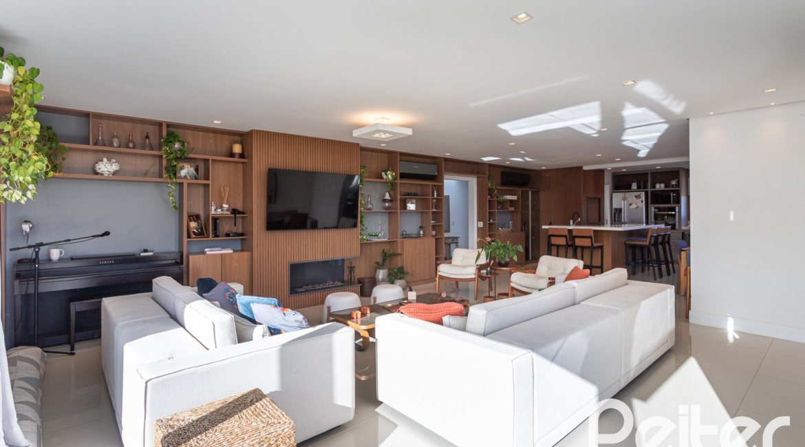 Casa em Condomínio à venda com 253m², 3 dormitórios, 3 suítes, 2 vagas, no bairro Alphaville em PORTO ALEGRE