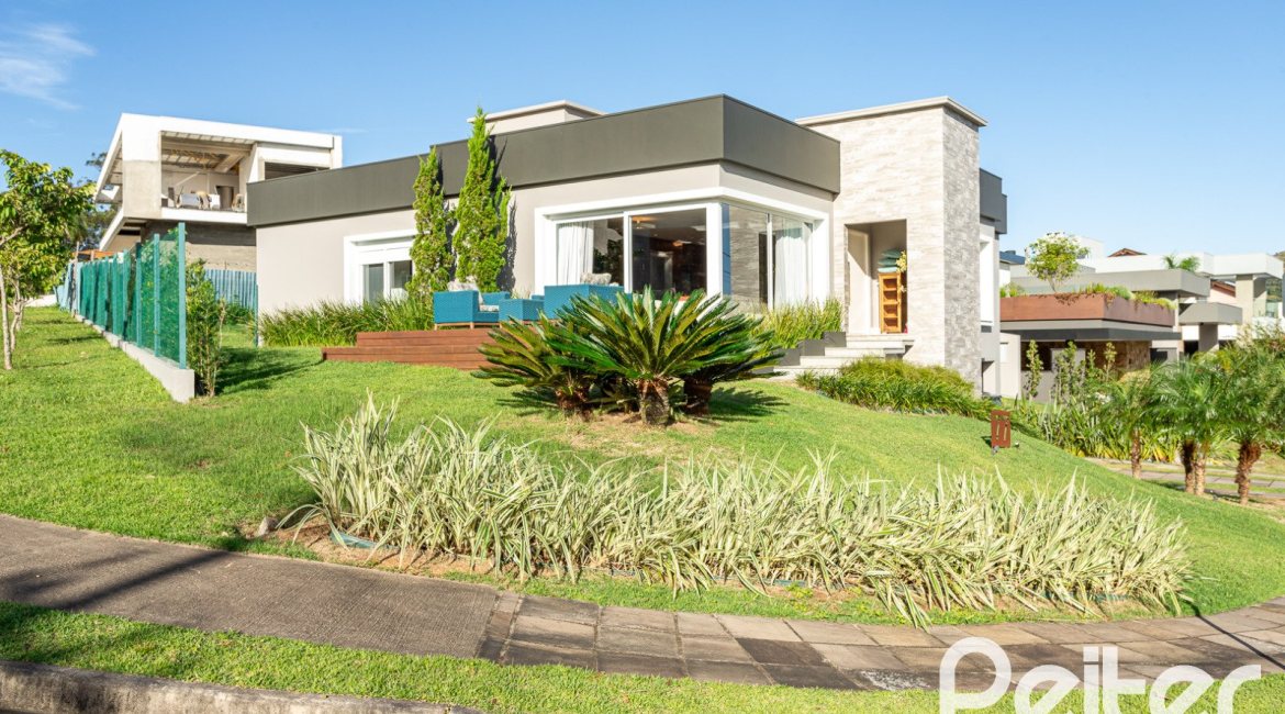 Casa em Condomínio à venda com 253m², 3 dormitórios, 3 suítes, 2 vagas, no bairro Alphaville em PORTO ALEGRE