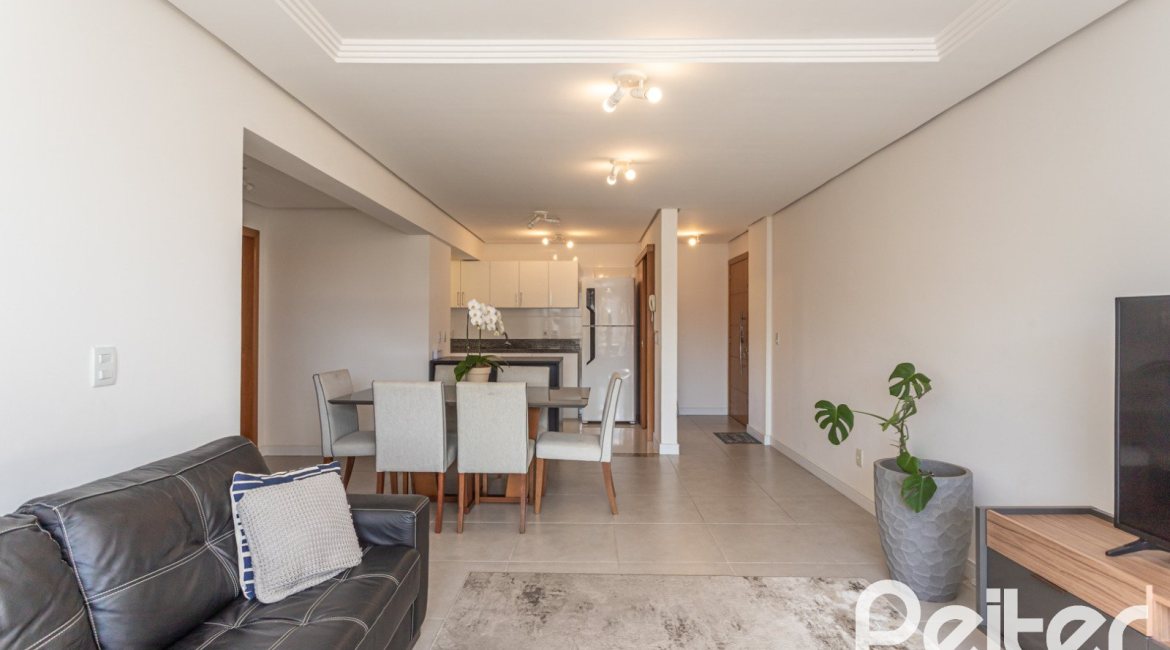 Apartamento à venda com 102m², 3 dormitórios, 1 suíte, 2 vagas, no bairro Tristeza em PORTO ALEGRE