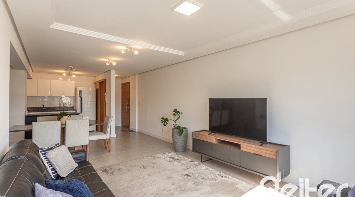 Apartamento à venda com 102m², 3 dormitórios, 1 suíte, 2 vagas, no bairro Tristeza em PORTO ALEGRE