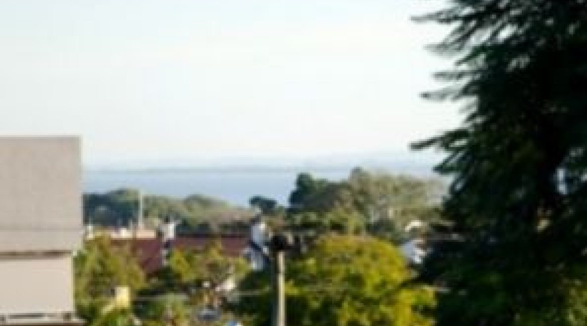 Casa à venda com 300m², 4 dormitórios, 2 suítes, 4 vagas, no bairro Vila Assunção em Porto Alegre