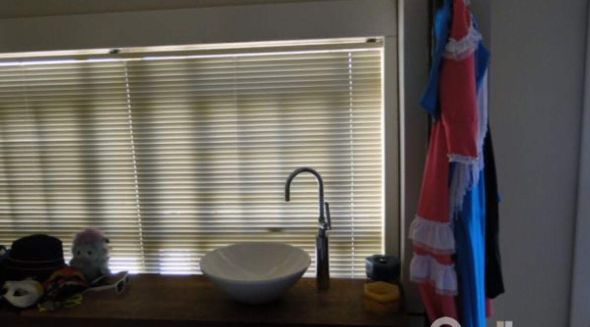 Casa à venda com 400m², 3 dormitórios, 1 suíte, 3 vagas, no bairro Jardim Isabel em Porto Alegre