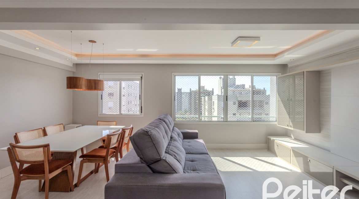 Apartamento à venda com 90m², 3 dormitórios, 1 suíte, 2 vagas, no bairro Tristeza em Porto Alegre