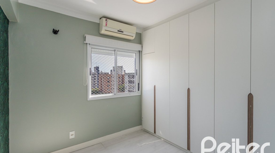 Apartamento à venda com 90m², 3 dormitórios, 1 suíte, 2 vagas, no bairro Tristeza em Porto Alegre