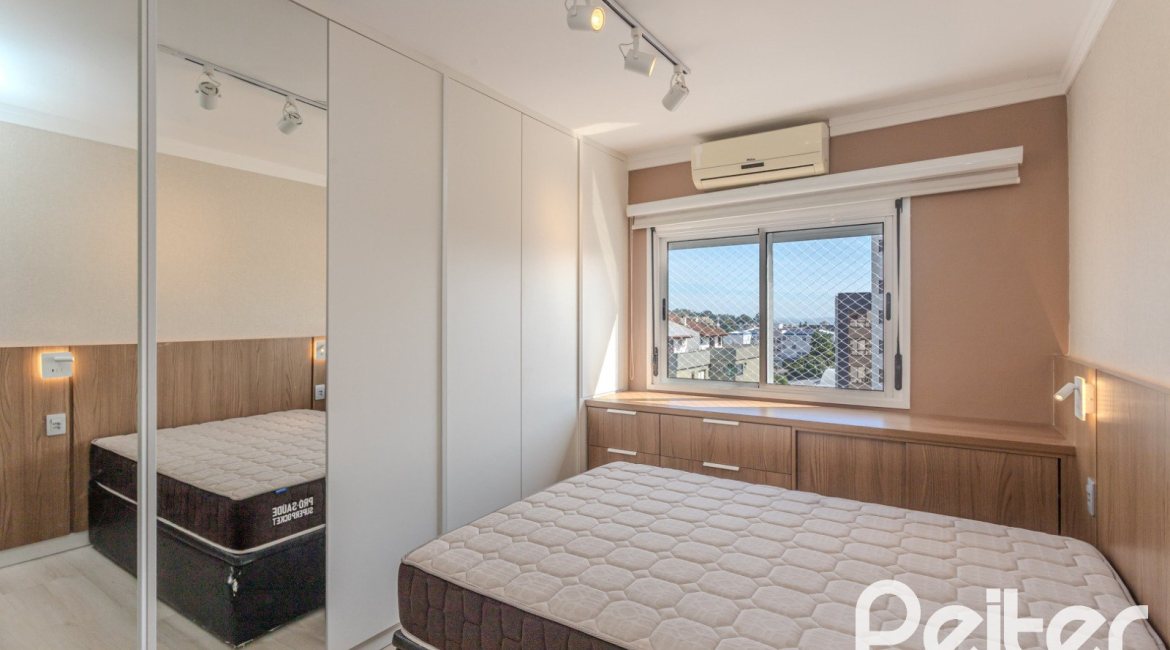 Apartamento à venda com 90m², 3 dormitórios, 1 suíte, 2 vagas, no bairro Tristeza em Porto Alegre