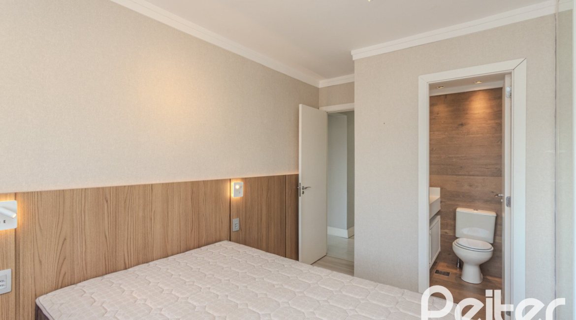 Apartamento à venda com 90m², 3 dormitórios, 1 suíte, 2 vagas, no bairro Tristeza em Porto Alegre
