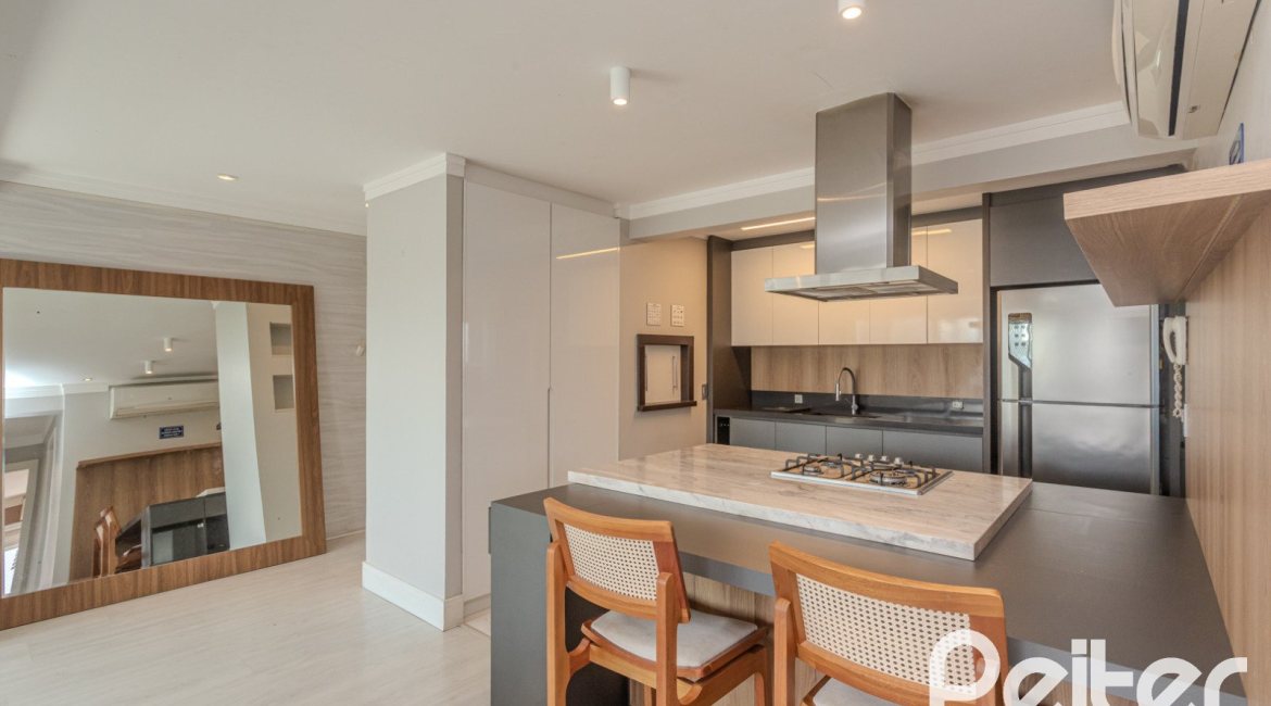 Apartamento à venda com 90m², 3 dormitórios, 1 suíte, 2 vagas, no bairro Tristeza em Porto Alegre