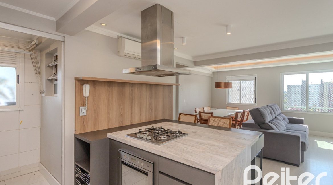 Apartamento à venda com 90m², 3 dormitórios, 1 suíte, 2 vagas, no bairro Tristeza em Porto Alegre