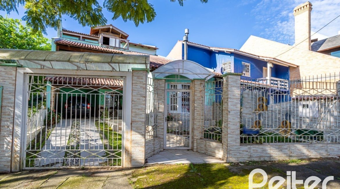 Casa à venda com 407m², 3 dormitórios, 2 suítes, 4 vagas, no bairro Ipanema em Porto Alegre