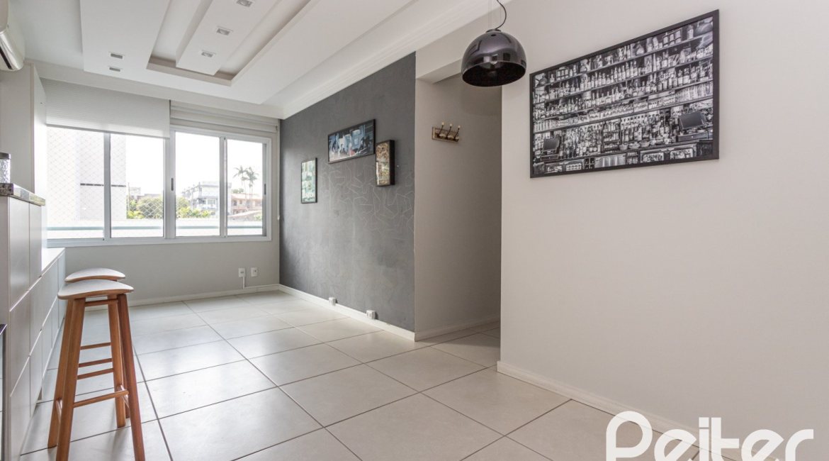 Apartamento à venda com 57m², 2 dormitórios, 1 suíte, 1 vaga, no bairro Tristeza em Porto Alegre