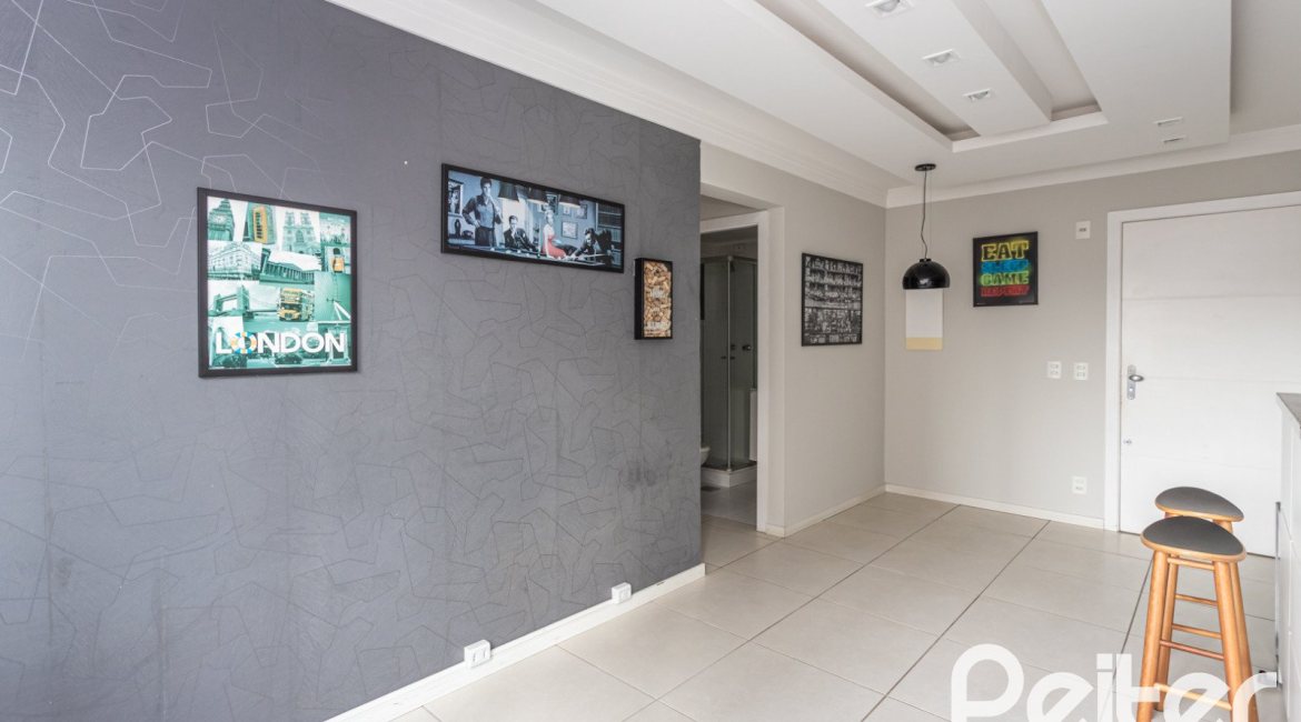 Apartamento à venda com 57m², 2 dormitórios, 1 suíte, 1 vaga, no bairro Tristeza em Porto Alegre