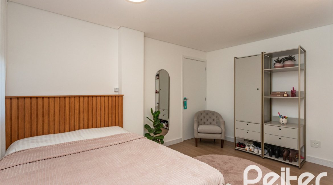 Cobertura à venda com 163m², 3 dormitórios, 2 suítes, 2 vagas, no bairro Tristeza em Porto Alegre
