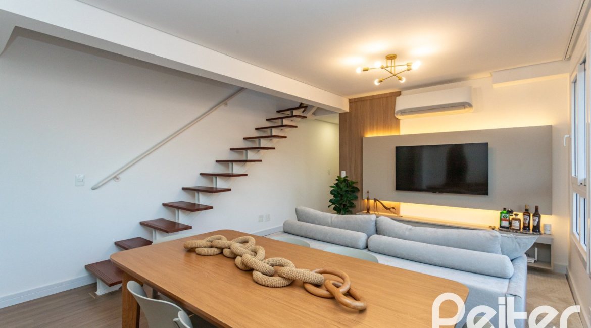 Cobertura à venda com 163m², 3 dormitórios, 2 suítes, 2 vagas, no bairro Tristeza em Porto Alegre