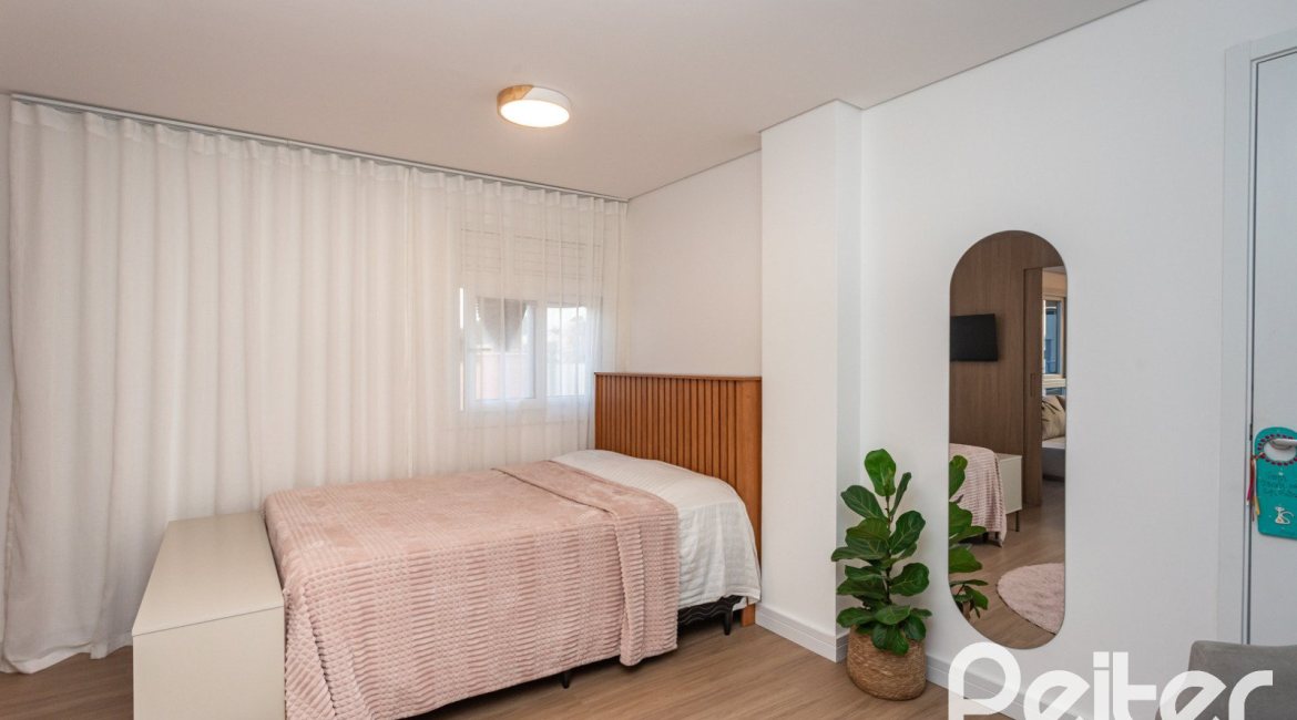 Cobertura à venda com 163m², 3 dormitórios, 2 suítes, 2 vagas, no bairro Tristeza em Porto Alegre