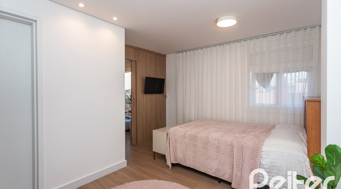 Cobertura à venda com 163m², 3 dormitórios, 2 suítes, 2 vagas, no bairro Tristeza em Porto Alegre