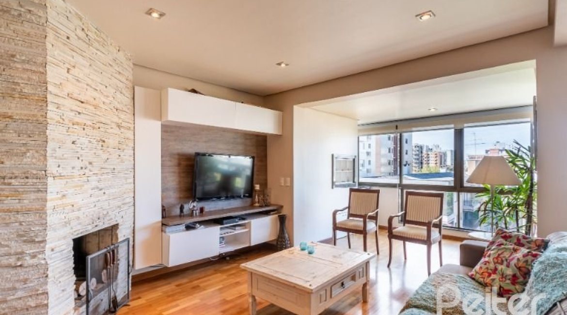 Apartamento à venda com 136m², 3 dormitórios, 1 suíte, 3 vagas, no bairro Tristeza em PORTO ALEGRE