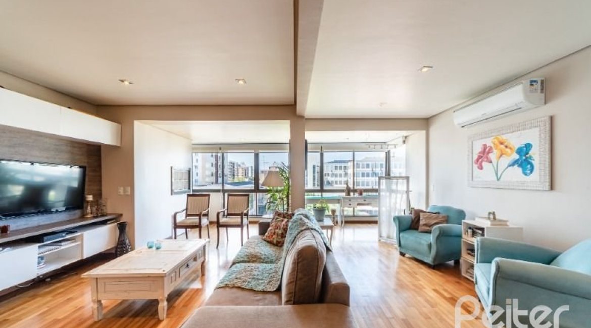 Apartamento à venda com 136m², 3 dormitórios, 1 suíte, 3 vagas, no bairro Tristeza em PORTO ALEGRE