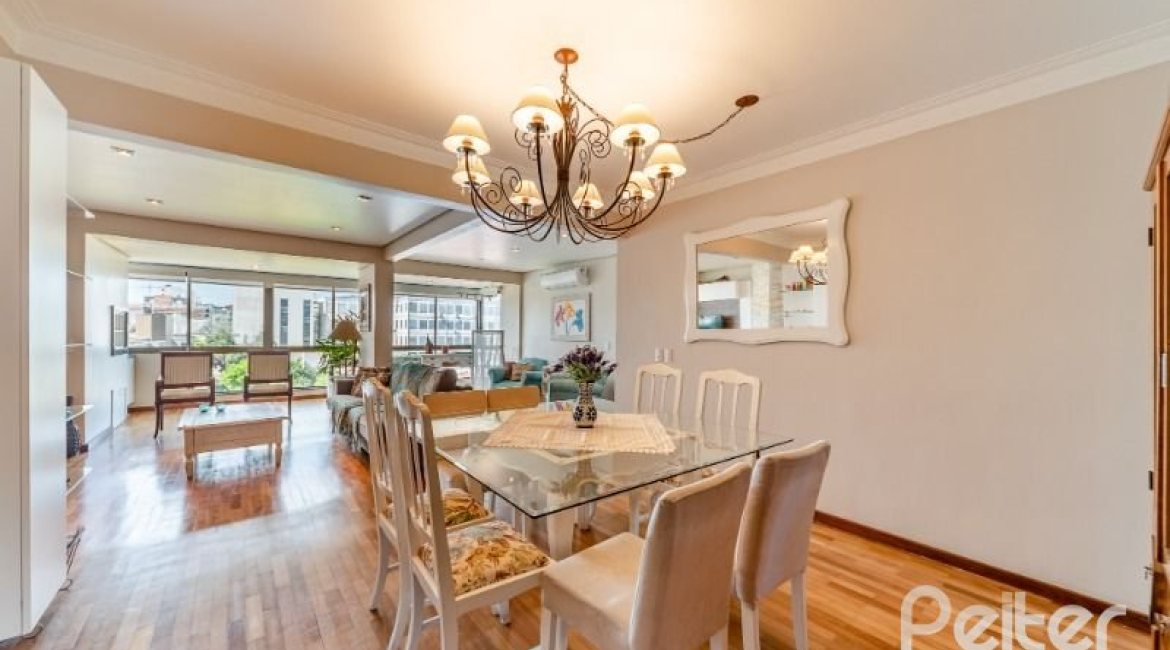 Apartamento à venda com 136m², 3 dormitórios, 1 suíte, 3 vagas, no bairro Tristeza em PORTO ALEGRE