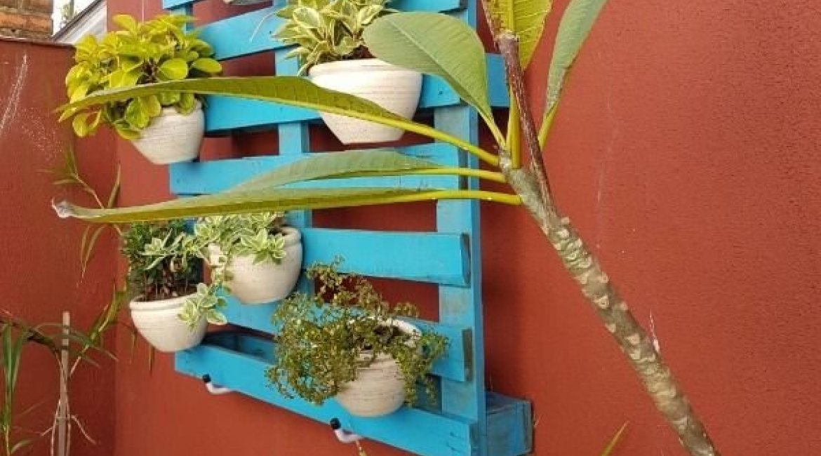 Casa em Condomínio à venda com 270m², 3 dormitórios, 1 suíte, 3 vagas, no bairro Tristeza em Porto Alegre