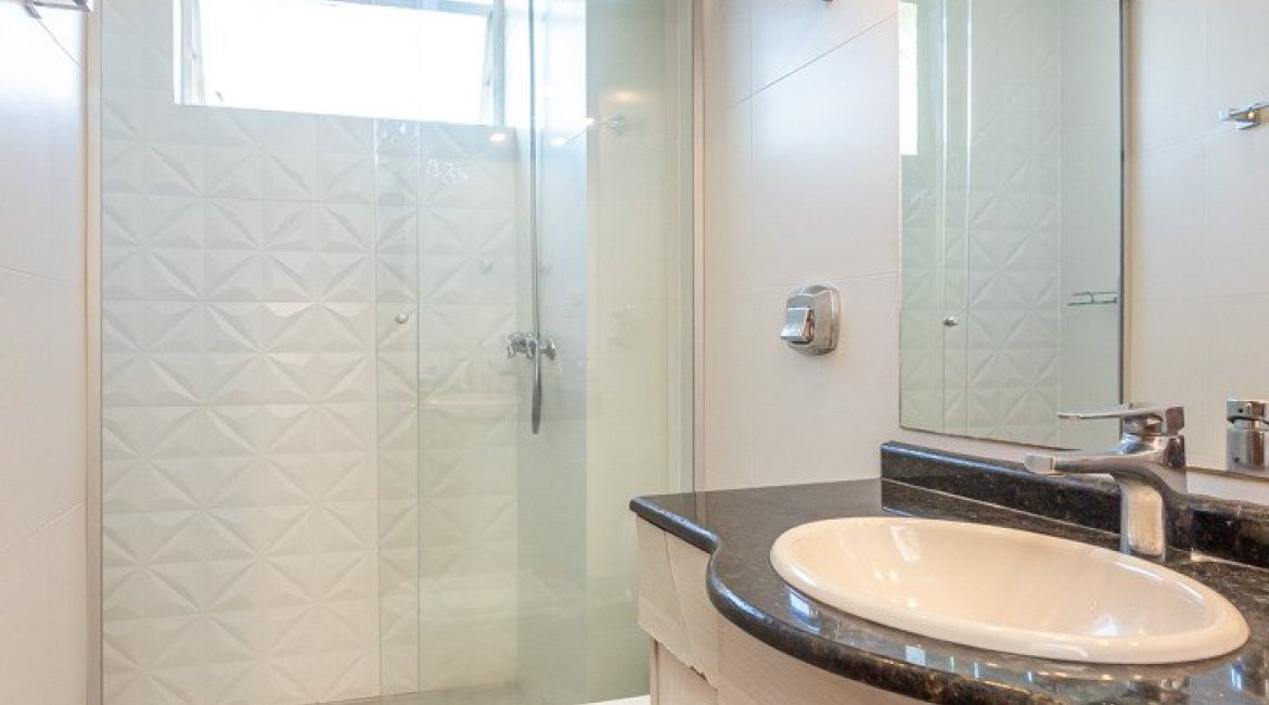 Cobertura à venda com 150m², 2 dormitórios, 1 vaga, no bairro Tristeza em Porto Alegre