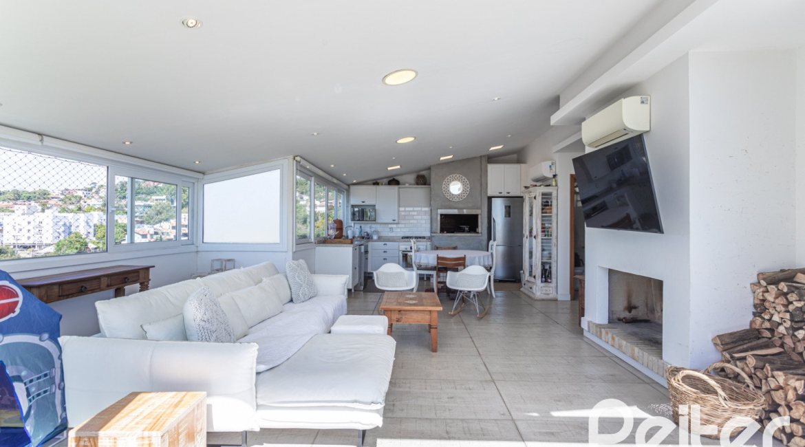 Cobertura à venda com 150m², 2 dormitórios, 1 vaga, no bairro Tristeza em Porto Alegre