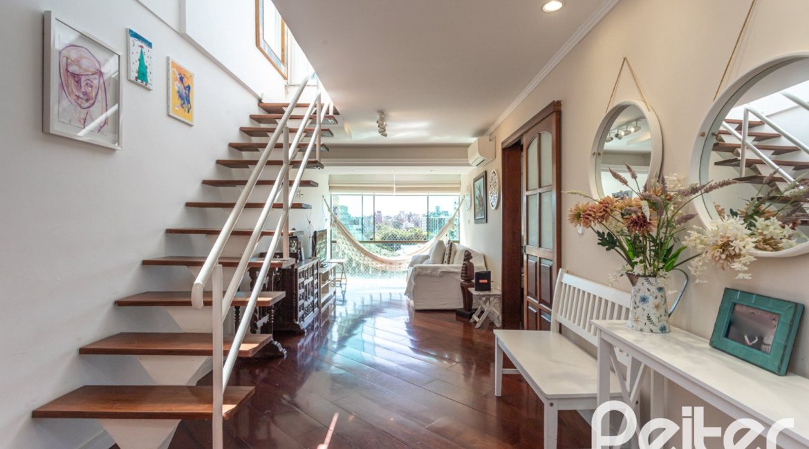 Cobertura à venda com 150m², 2 dormitórios, 1 vaga, no bairro Tristeza em Porto Alegre