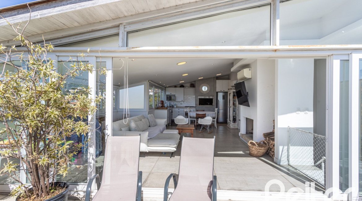 Cobertura à venda com 150m², 2 dormitórios, 1 vaga, no bairro Tristeza em Porto Alegre