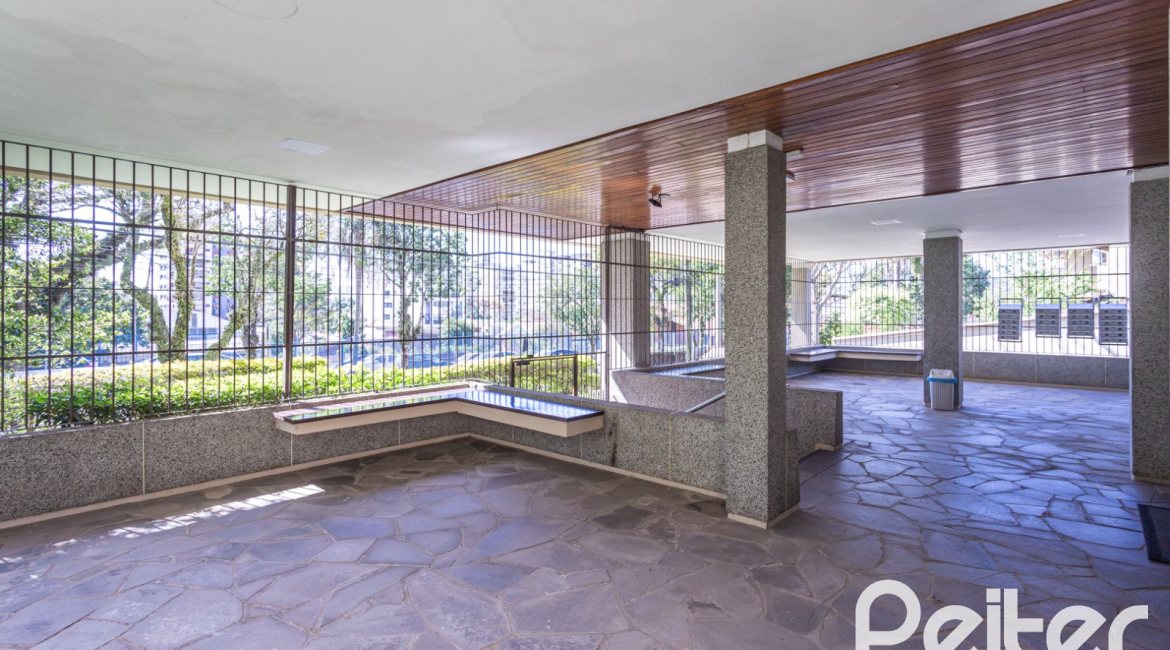 Cobertura à venda com 150m², 2 dormitórios, 1 vaga, no bairro Tristeza em Porto Alegre