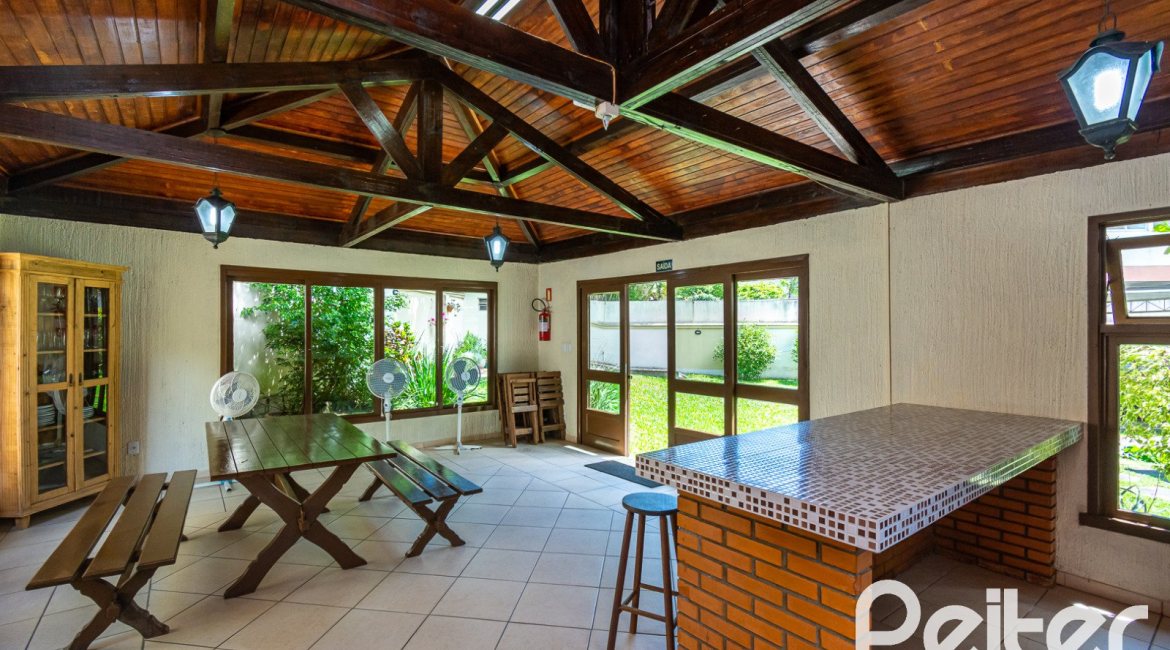 Cobertura à venda com 150m², 2 dormitórios, 1 vaga, no bairro Tristeza em Porto Alegre