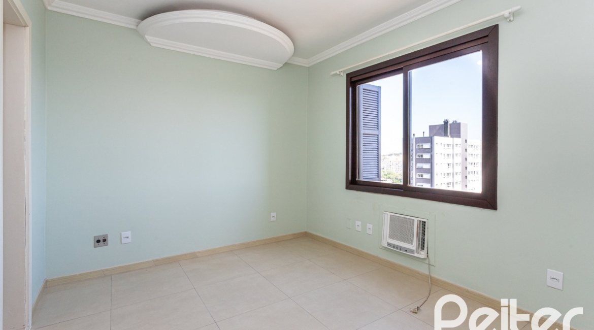 Apartamento à venda com 95m², 3 dormitórios, 1 suíte, 2 vagas, no bairro Tristeza em Porto Alegre