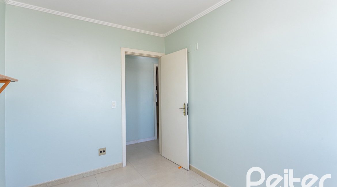 Apartamento à venda com 95m², 3 dormitórios, 1 suíte, 2 vagas, no bairro Tristeza em Porto Alegre