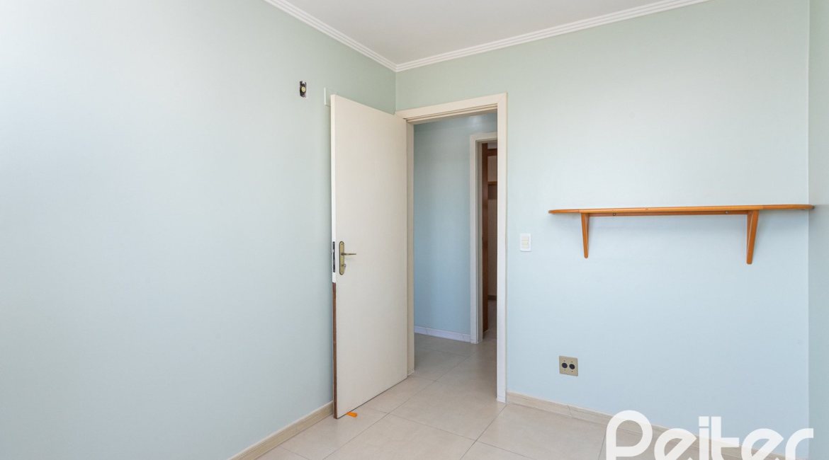 Apartamento à venda com 95m², 3 dormitórios, 1 suíte, 2 vagas, no bairro Tristeza em Porto Alegre