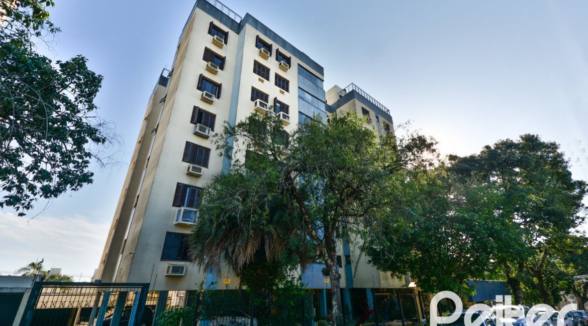 Apartamento à venda com 95m², 3 dormitórios, 1 suíte, 2 vagas, no bairro Tristeza em Porto Alegre