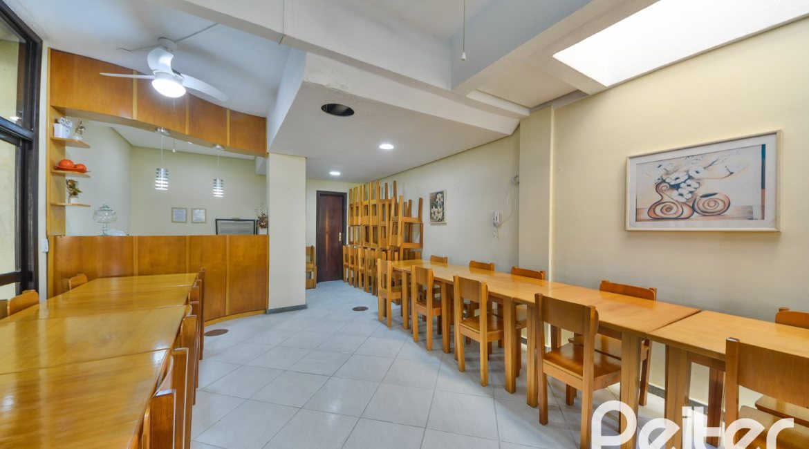 Apartamento à venda com 95m², 3 dormitórios, 1 suíte, 2 vagas, no bairro Tristeza em Porto Alegre