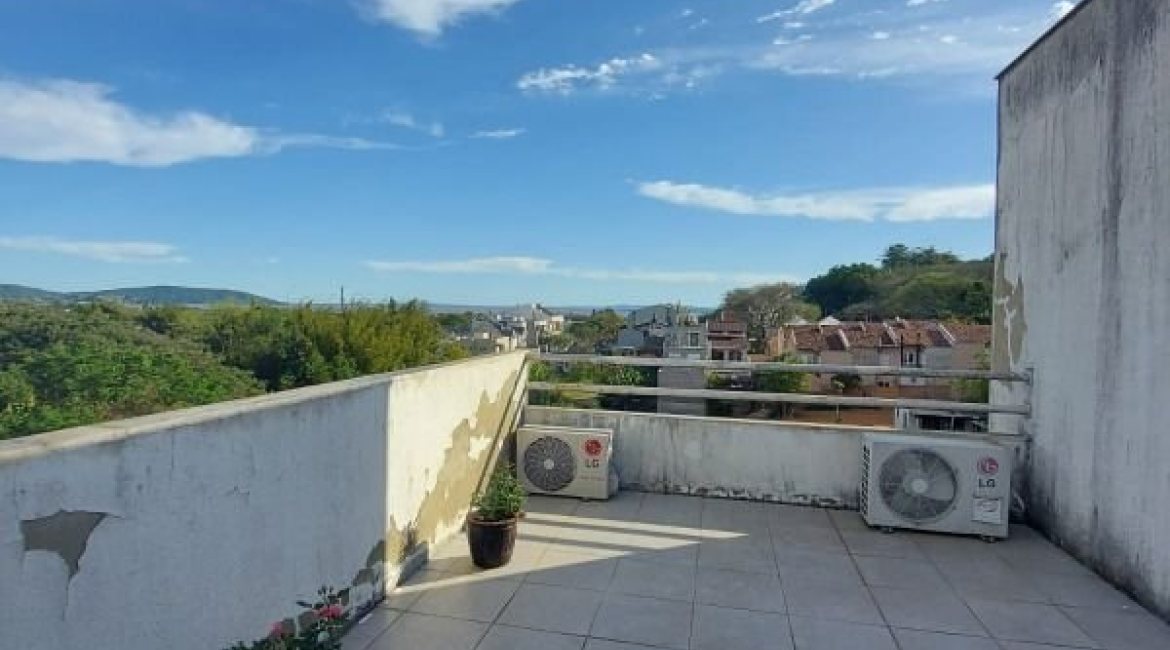 Casa em Condomínio à venda com 130m², 3 dormitórios, 1 suíte, 2 vagas, no bairro Ipanema em Porto Alegre