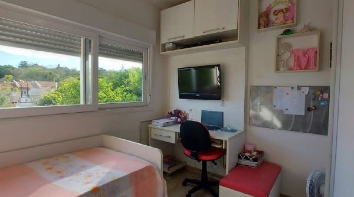 Casa em Condomínio à venda com 130m², 3 dormitórios, 1 suíte, 2 vagas, no bairro Ipanema em Porto Alegre