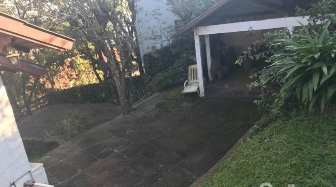 Terreno à venda com 1113m², 1 dormitório, 4 vagas, no bairro Vila Conceição em Porto Alegre