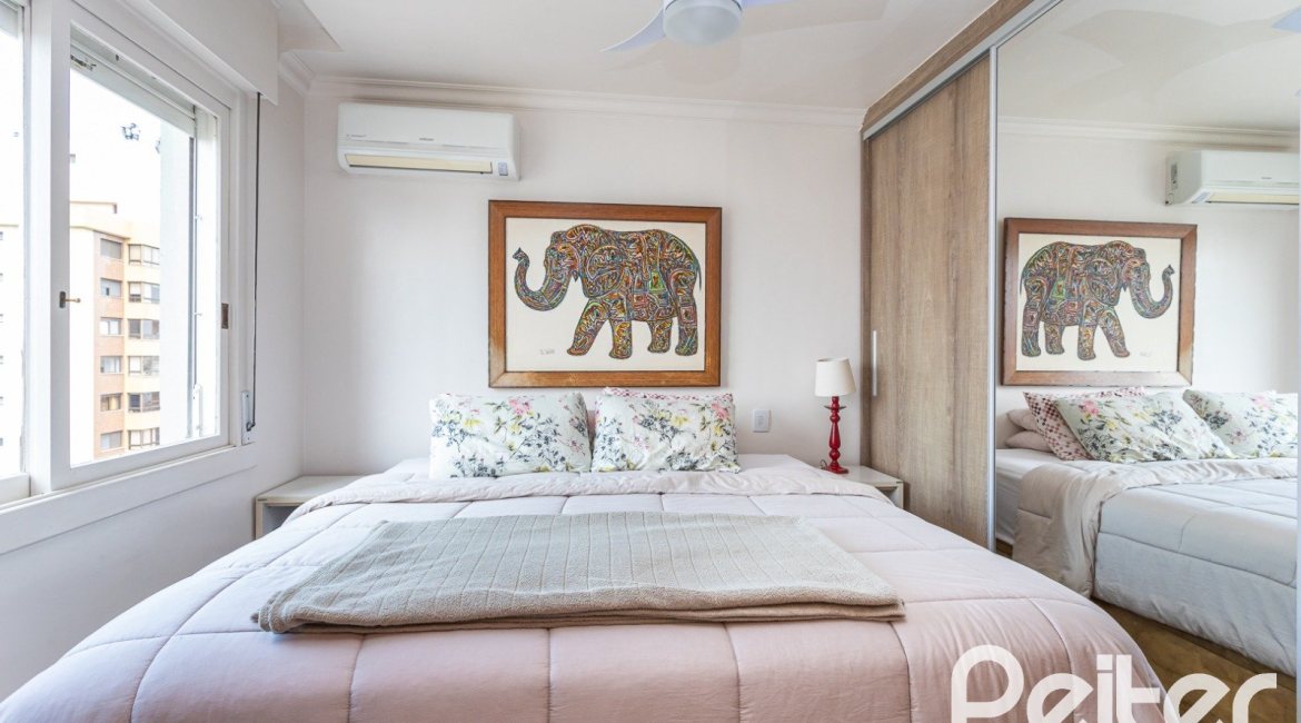 Cobertura à venda com 172m², 3 dormitórios, 1 suíte, 2 vagas, no bairro Tristeza em PORTO ALEGRE