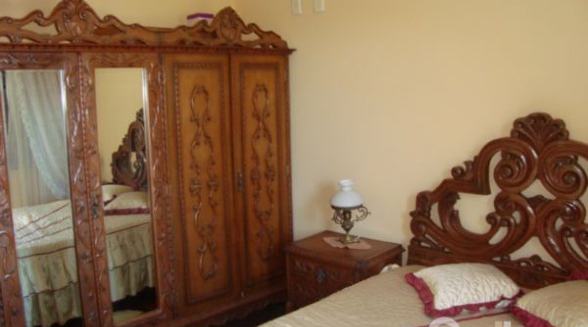 Casa em Condomínio à venda com 300m², 4 dormitórios, 1 suíte, 2 vagas, no bairro Nonoai em Porto Alegre