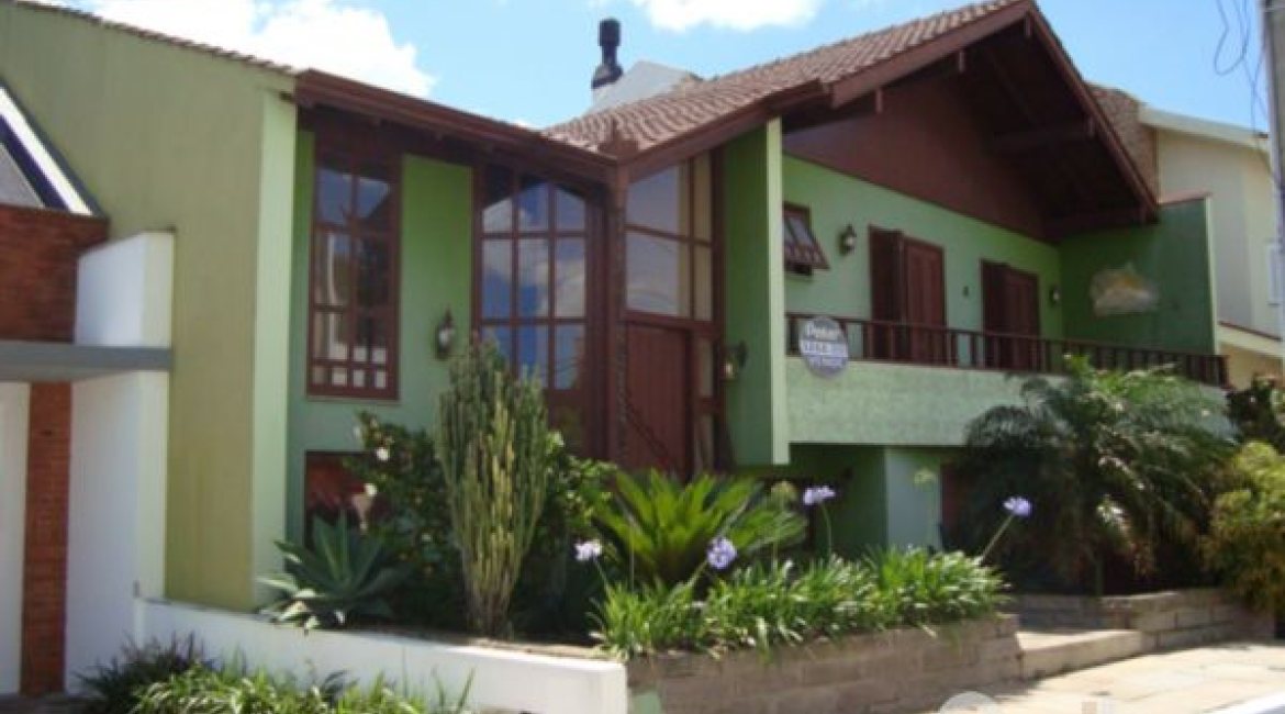 Casa em Condomínio à venda com 300m², 4 dormitórios, 1 suíte, 2 vagas, no bairro Nonoai em Porto Alegre