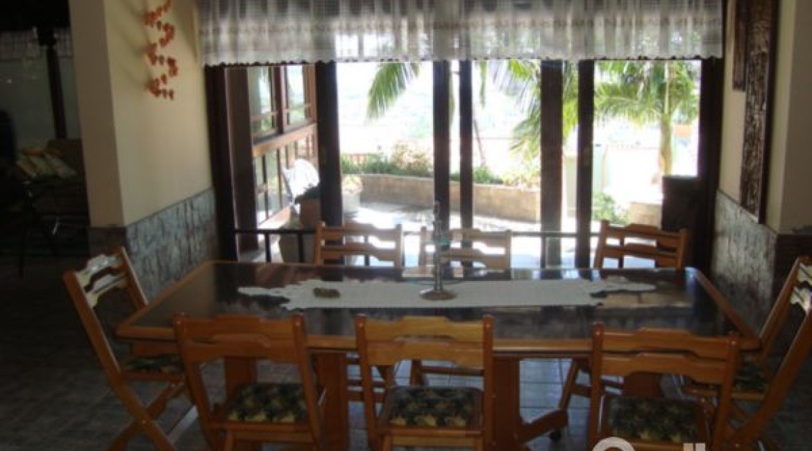 Casa em Condomínio à venda com 300m², 4 dormitórios, 1 suíte, 2 vagas, no bairro Nonoai em Porto Alegre