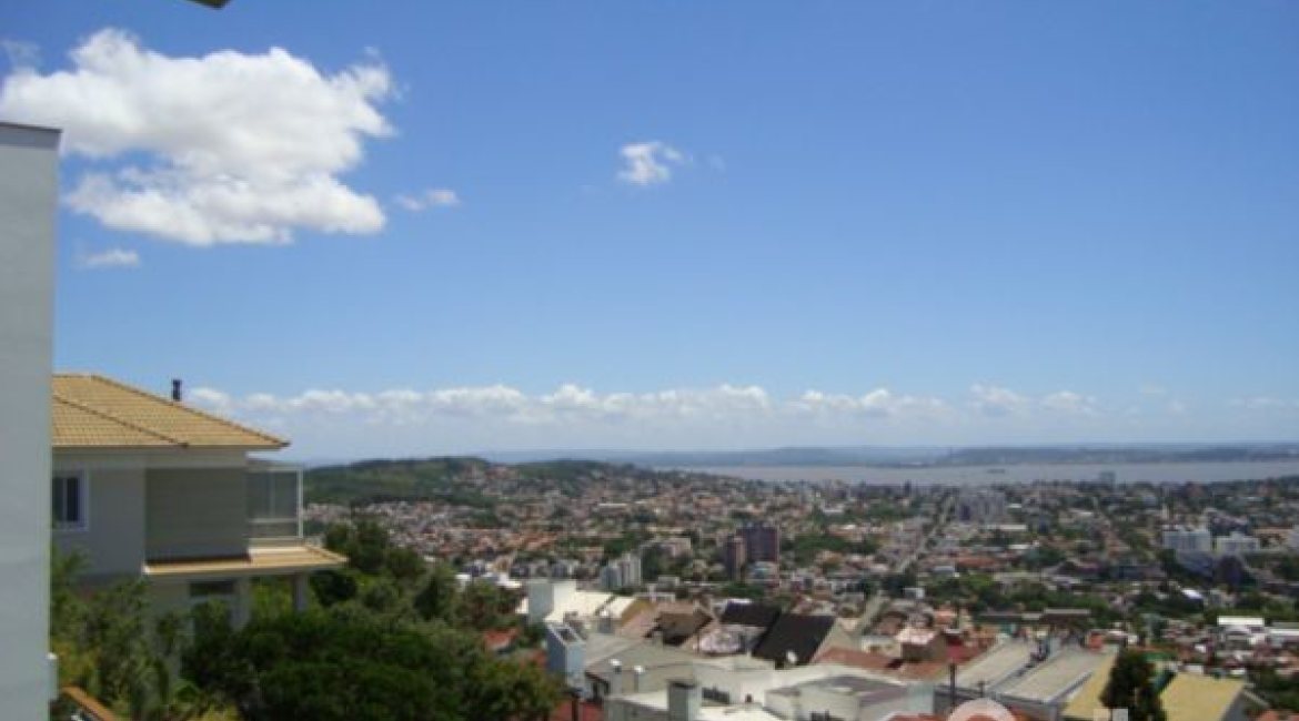 Casa em Condomínio à venda com 300m², 4 dormitórios, 1 suíte, 2 vagas, no bairro Nonoai em Porto Alegre