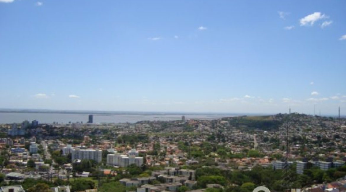 Casa em Condomínio à venda com 300m², 4 dormitórios, 1 suíte, 2 vagas, no bairro Nonoai em Porto Alegre