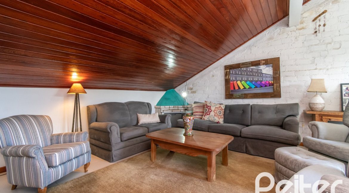 Casa em Condomínio à venda com 163m², 3 dormitórios, 1 suíte, 2 vagas, no bairro Ipanema em Porto Alegre