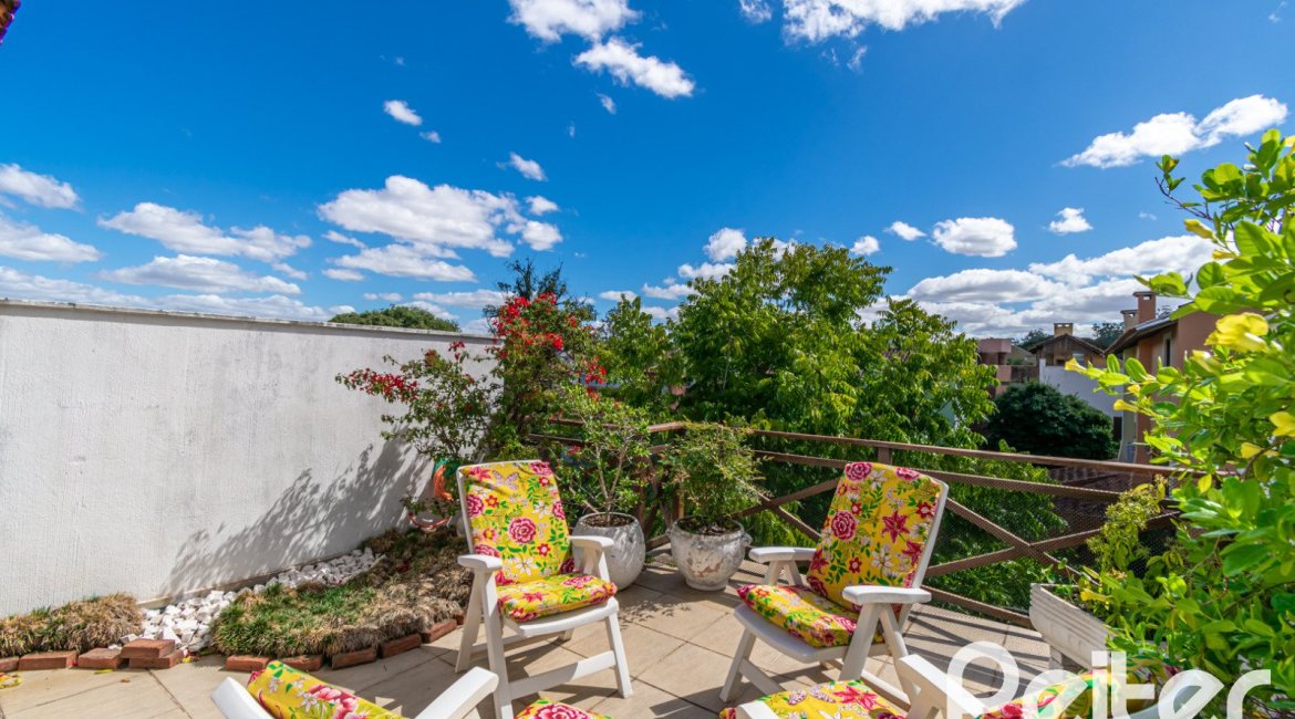 Casa em Condomínio à venda com 163m², 3 dormitórios, 1 suíte, 2 vagas, no bairro Ipanema em Porto Alegre