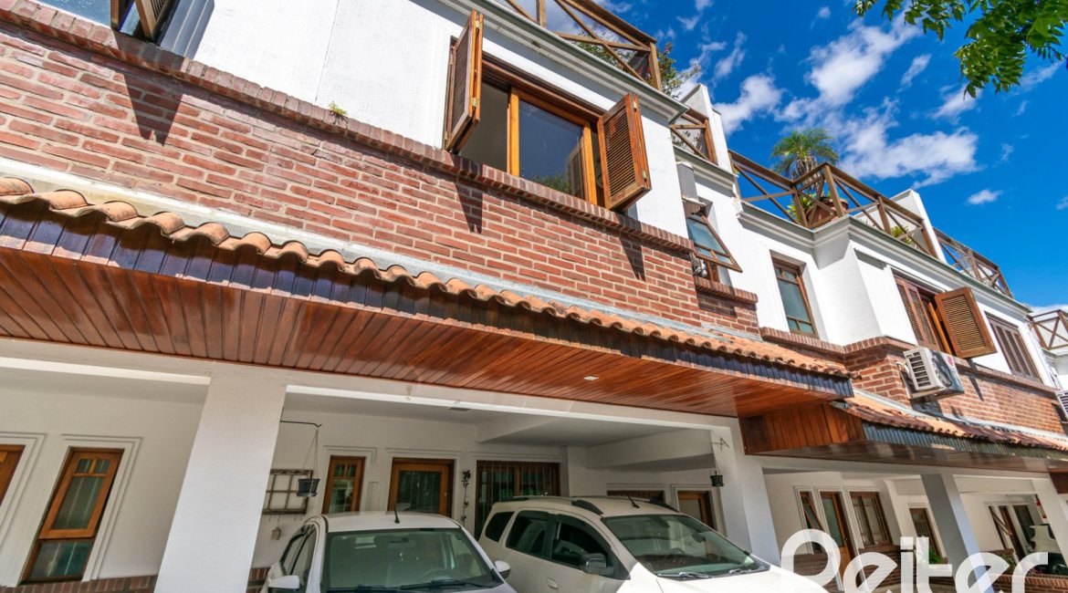 Casa em Condomínio à venda com 163m², 3 dormitórios, 1 suíte, 2 vagas, no bairro Ipanema em Porto Alegre