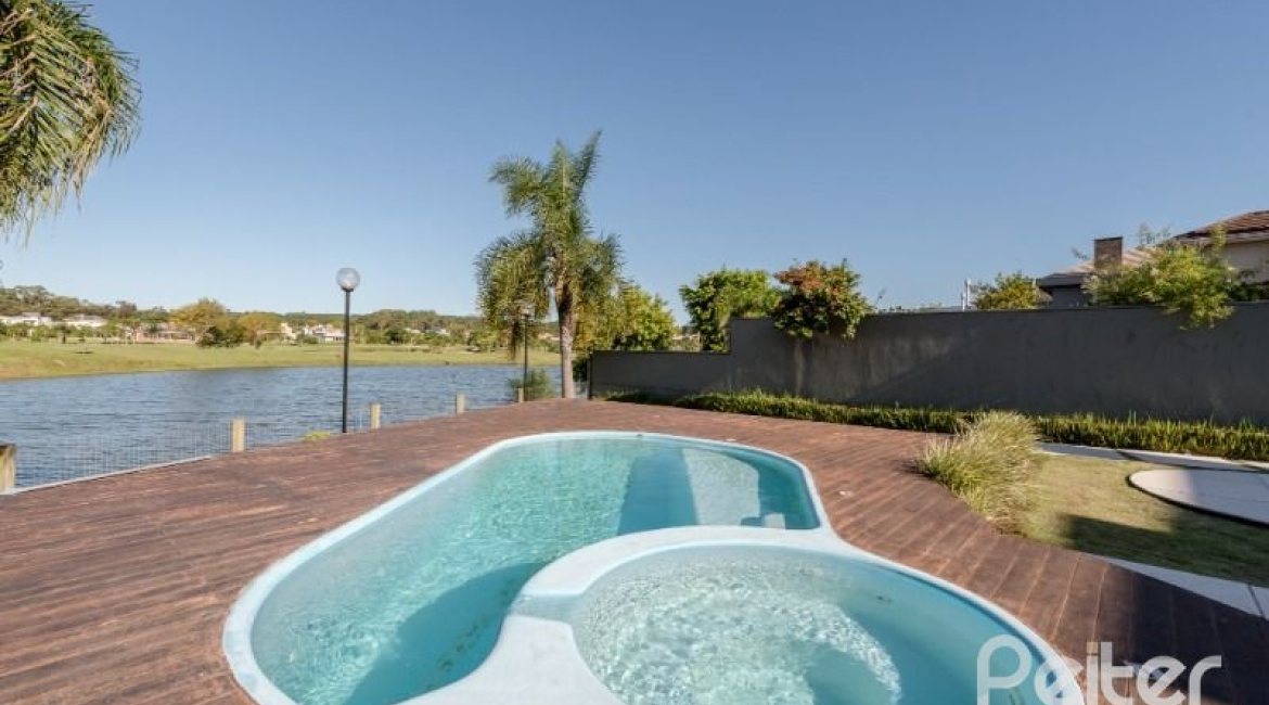 Casa em Condomínio à venda com 299m², 5 dormitórios, 5 suítes, 4 vagas, no bairro Terra Ville em PORTO ALEGRE