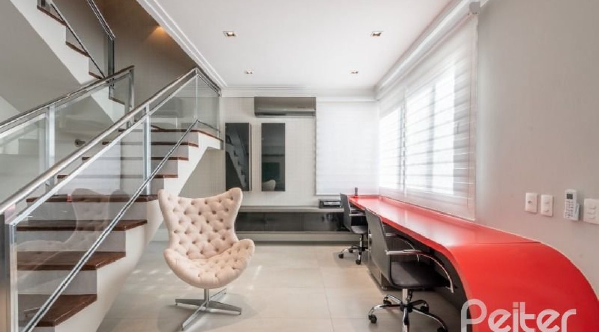 Casa em Condomínio à venda com 299m², 5 dormitórios, 5 suítes, 4 vagas, no bairro Terra Ville em PORTO ALEGRE