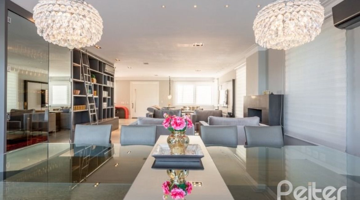 Casa em Condomínio à venda com 299m², 5 dormitórios, 5 suítes, 4 vagas, no bairro Terra Ville em PORTO ALEGRE